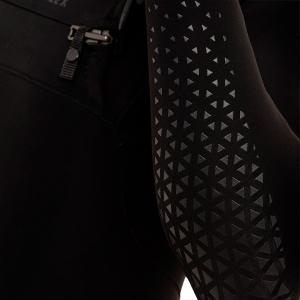 2-black-detalle-2