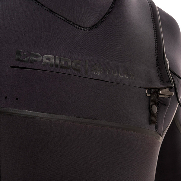 3:2-grey-detalle-pecho